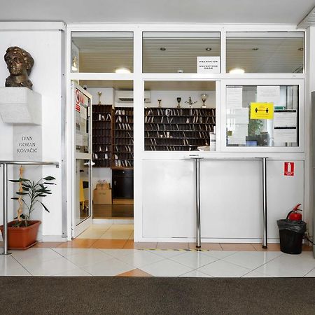 Rooms Studentsko Naselje Ivan Goran Kovacic 리예카 외부 사진
