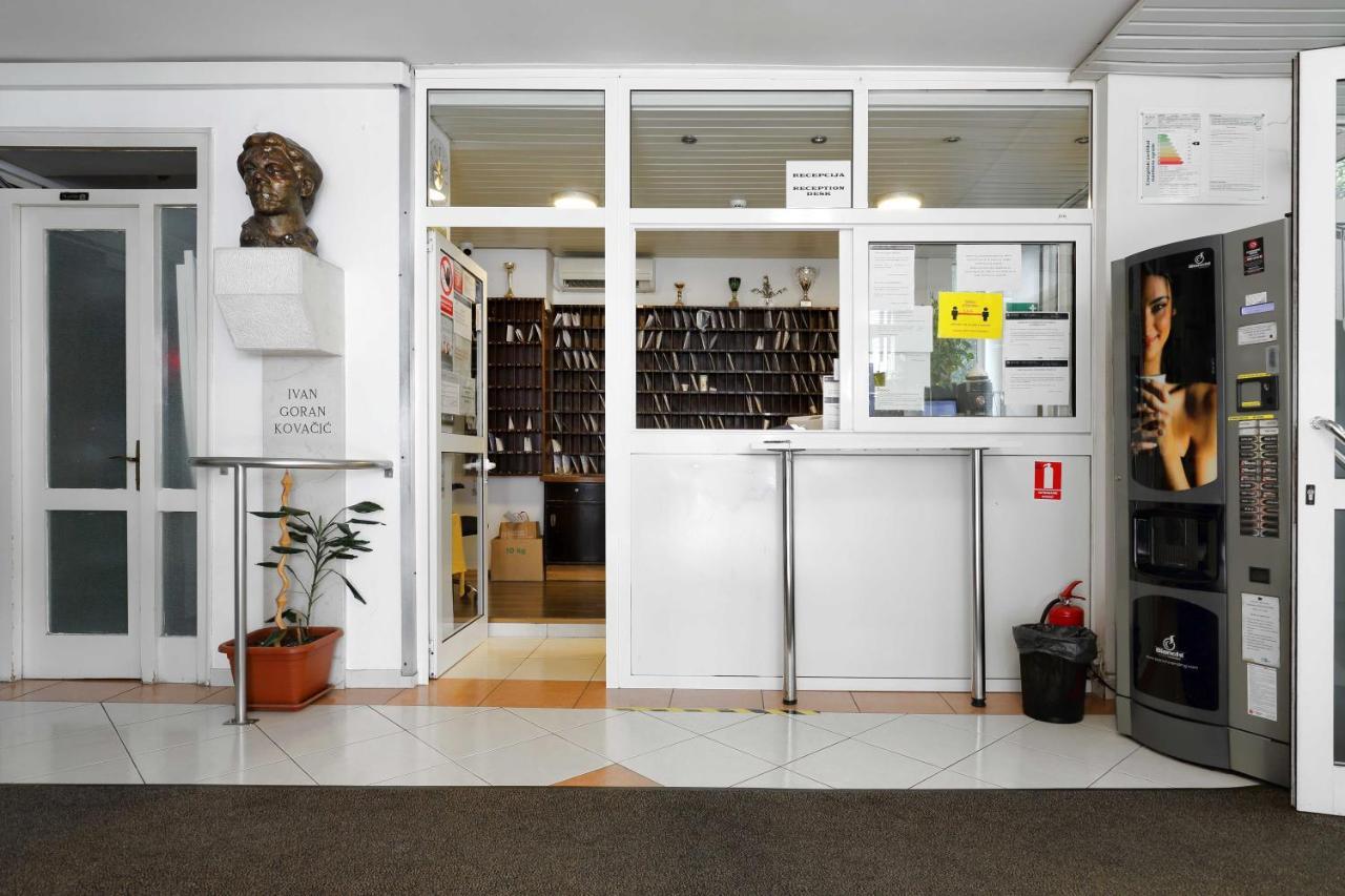 Rooms Studentsko Naselje Ivan Goran Kovacic 리예카 외부 사진