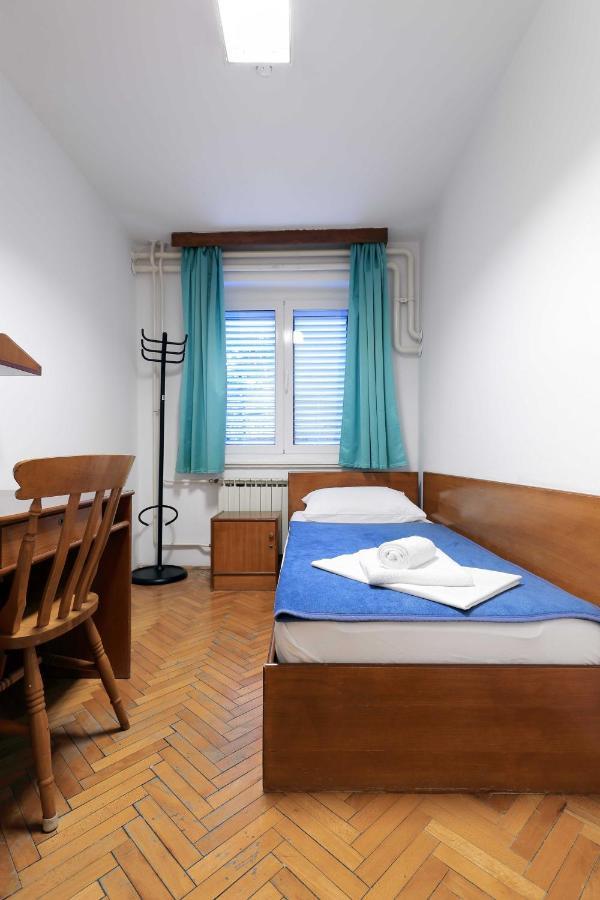 Rooms Studentsko Naselje Ivan Goran Kovacic 리예카 객실 사진